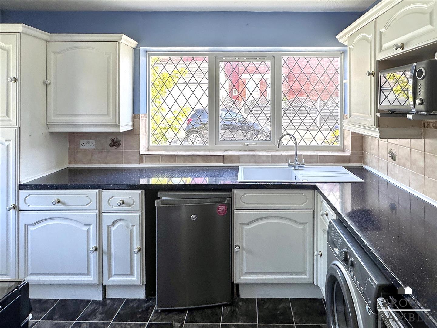 2 Bedroom Bungalow. Victoria Close in Polegate,  7